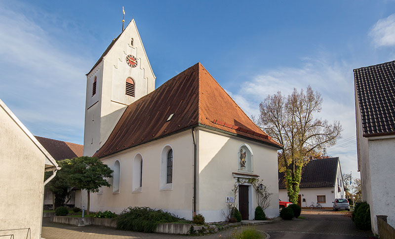 Frontansicht Nikolauskirche Nersingen