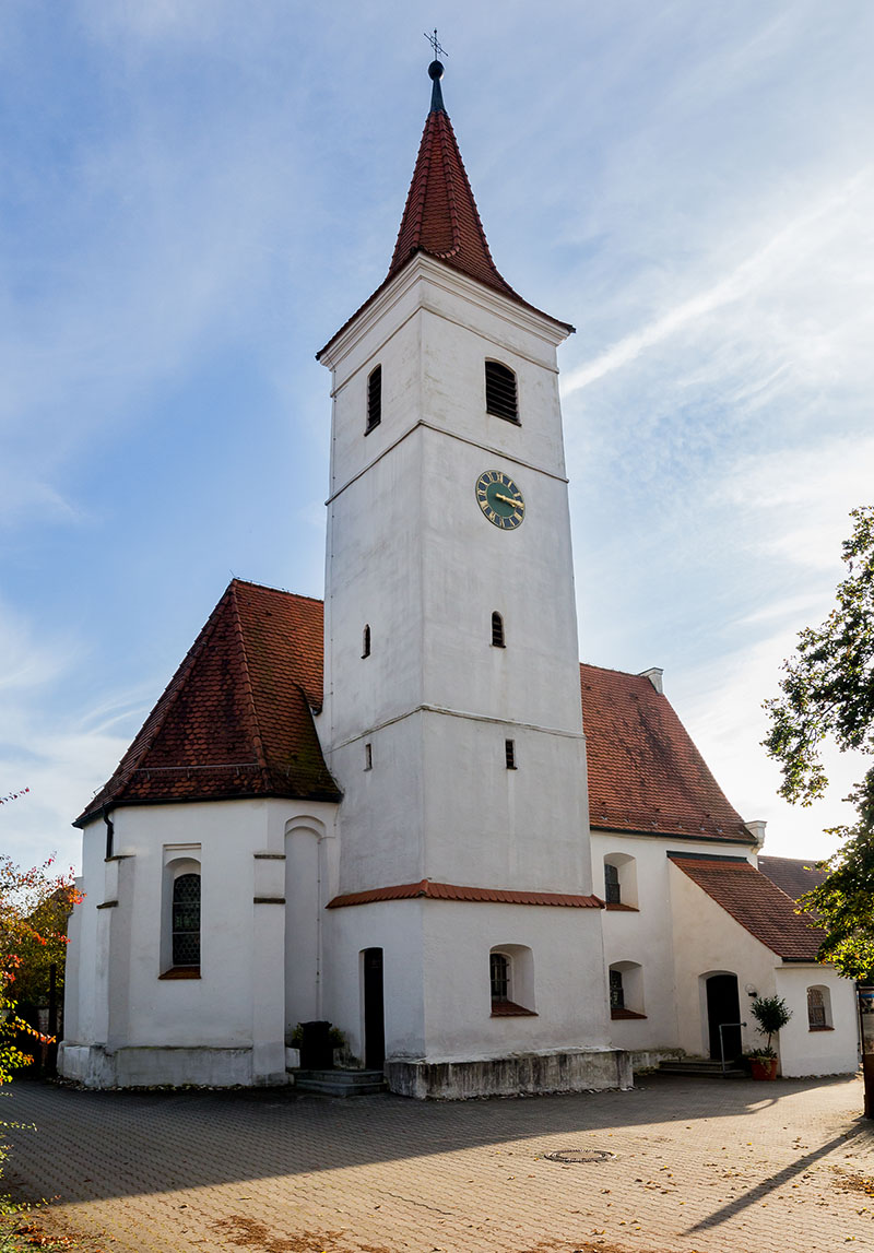 Frontansicht Nikolauskirche Steinheim